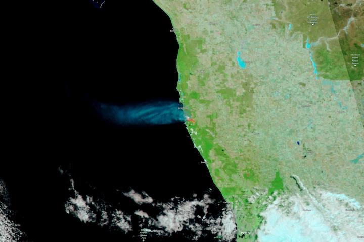 False-color image of a bushfire near Jurien Bay, western Australia on 13 December 2022 captured by the VIIRS instrument aboard the joint NASA/NOAA Suomi NPP satellite