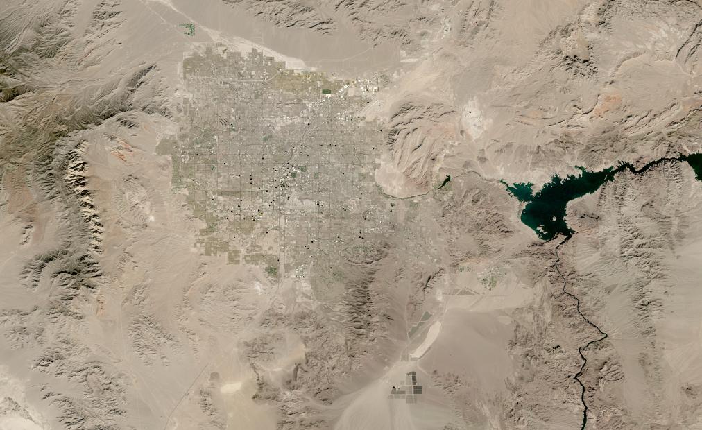 his Harmonized Landsat Sentinel-2 (HLS) image shows the size of Las Vegas, Nevada, on November 24, 2022. Created with data from the Operational Land Imager (OLI) instruments aboard the NASA/USGS Landsat 8 and 9 satellites. 
