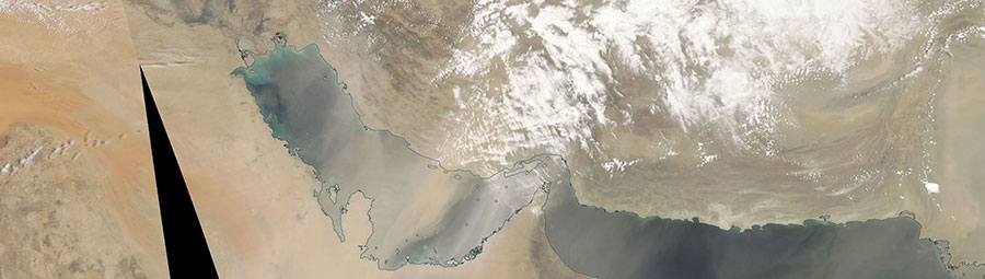  Dust Storm in the Persian Gulf - feature grid