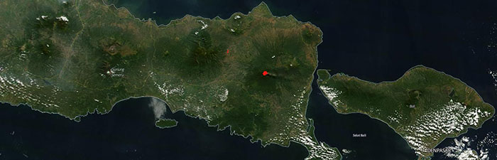 Volcanic Eruption of Mount Raung, Indonesia - feature grid