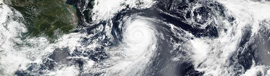 Typhoon Lionrock approaching Japan - feature page