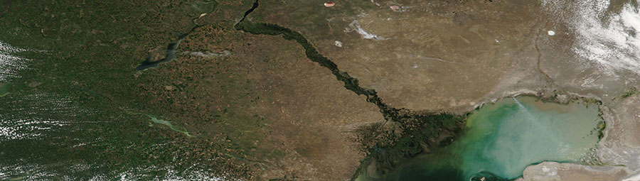 Volga River, Russia - feature grid