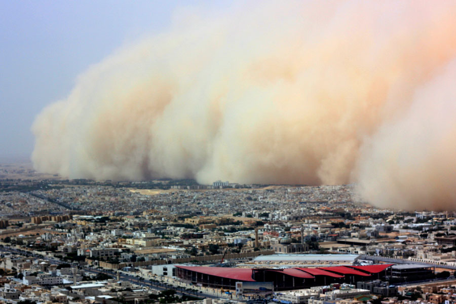 Photograph of a sandstorm in Riyadh, Saudi Arabia