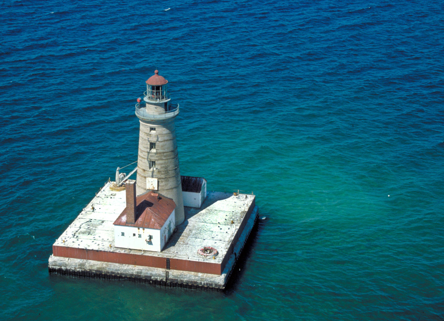 Aerial photograph of Spectacle Reef Light