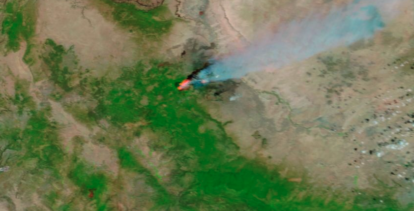 Color-corrected, MODIS data image of the Pipeline Fire,  June 2022. 