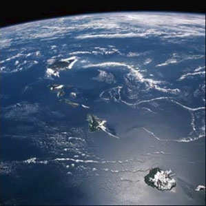 This picture of the Hawaiian Islands was taken from the Shuttle Discovery in September 1988. 
