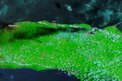False-color corrected reflectance image of smoke emanating from a fire at an oil storage facility in Cuba on 8 August 2022 (MODIS/Terra)