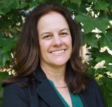 Headshot of Dr. Helen Poulos, Adjunct Associate Professor in Wesleyan University's College of the Environment