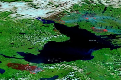 Fires near Yellowknife and Hay River, Northwest Territories, Canada on 16 August 2023 from the VIIRS instrument aboard the joint NASA/NOAA NOAA-20 satellite