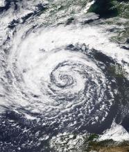 Deep Cyclone in the Bay of Biscay - feature grid