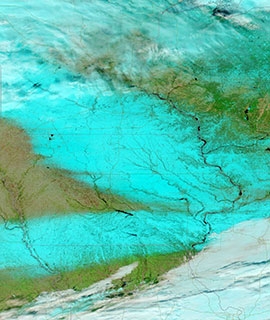 Bands of snow in Iowa, USA - feature grid