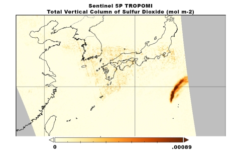 Nishinoshima Volcano, off the coast of Japan, emits a plume of sulfur dioxide as it erupts, July 3, 2020. Data are from the Sentinel 5P TROPOspheric Monitoring Instrument (TROPOMI).