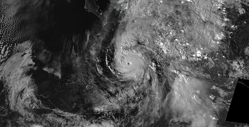 Hurricane Willa approaching west coast of Mexico on 22 October 2018 (Suomi-NPP/VIIRS)