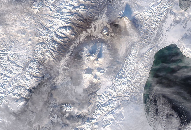 Klyuchevskaya Sopka Volcano on 31 Dec 2018 (MODIS/Aqua)